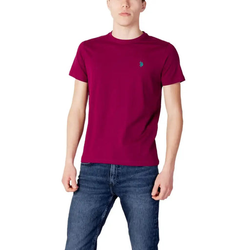 A maroon crew neck us polo assn men’s classic t-shirt with a small embroidered logo on the left chest