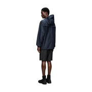 Veste imperméable à capuche bleu marine foncé, au design minimaliste et élégant, en polyester, de la marque Rains.
