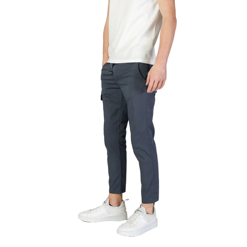 Refrigiwear men cotton trousers in dark gray with a slim fit and subtle side pockets for fall and winter use