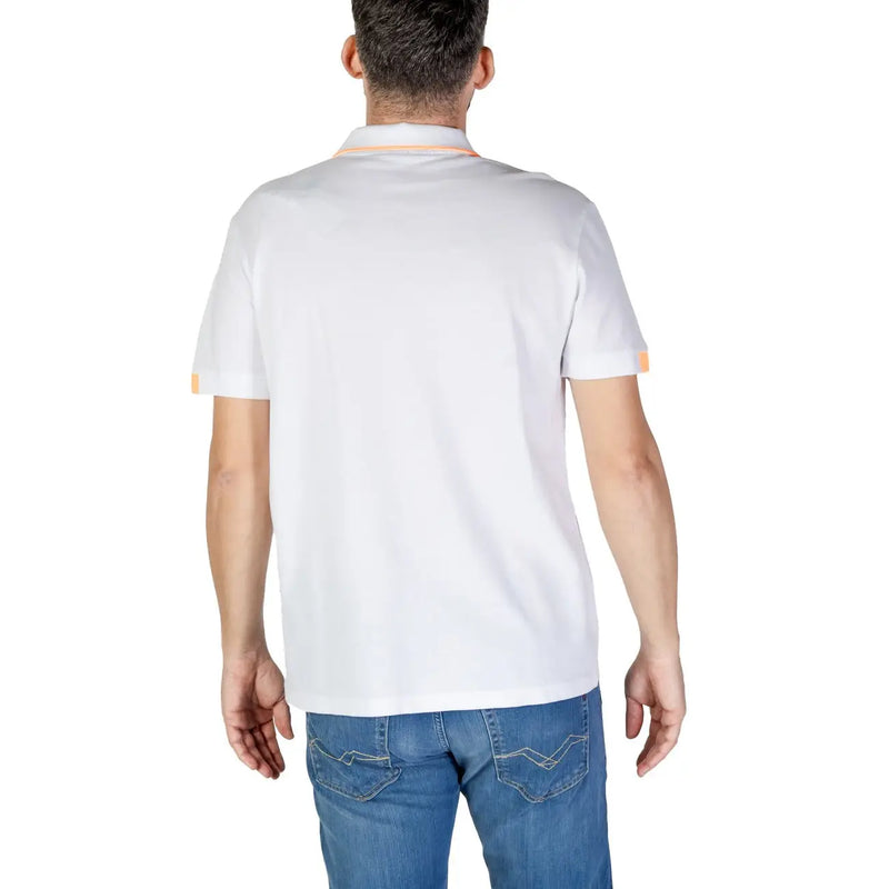 Polo Refrigiwear pour homme, blanc avec liseré orange au col et aux poignets, vue de face