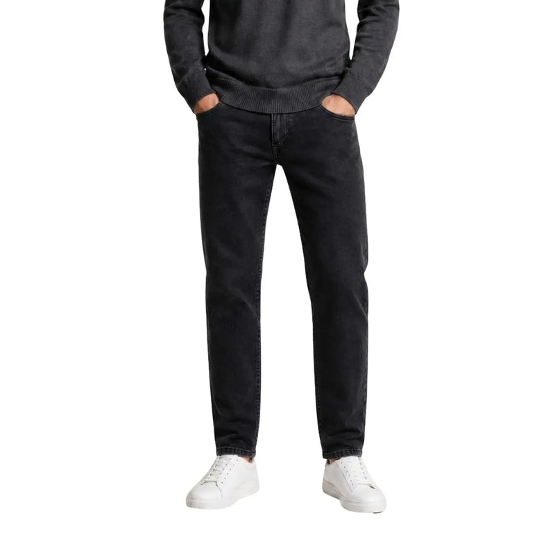 Replay Jeans Slim Fit für Herren aus schwarzem Denim mit dezenter Auswaschung an den Knien, Vorderansicht