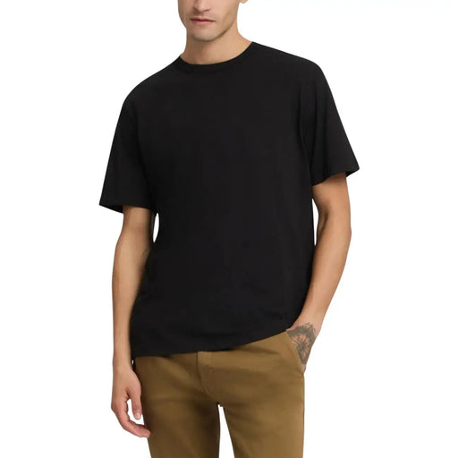 Replay men t-shirt in black minimalist crew neck design with short sleeves suitable for casual wear