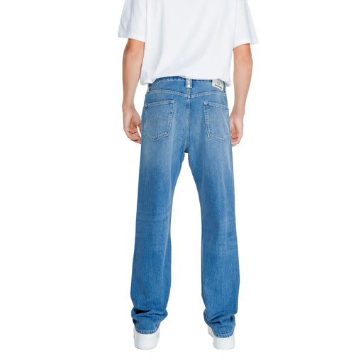 Replay men blue jeans fall winter M9Z1 showing the back side with relaxed fit and classic back pockets in denim