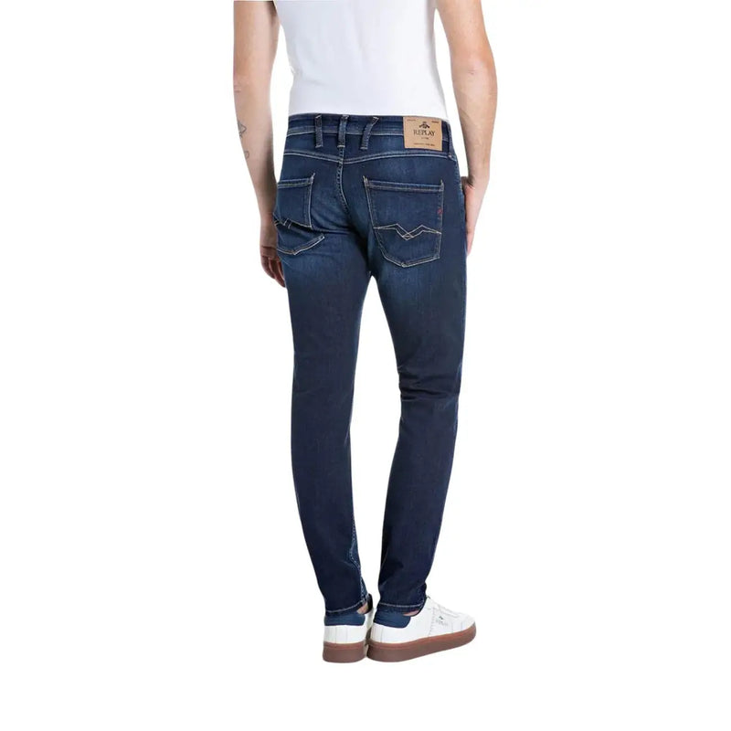 Replay Power Stretch Jeans für Herren aus dunkelblauem Denim mit schmaler Passform und Replay-Label (Rückansicht)