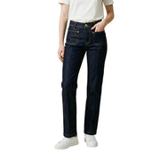 Replay Damen-Jeans aus blauem Denim mit dunkelindigofarbenem, geradem Bein und sichtbaren goldfarbenen Beschlägen an den Vordertaschen.