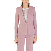 Women’s pink pant suit with pearl-embellished top and Rinascimento Pink Rhinestone Button Long Blazer