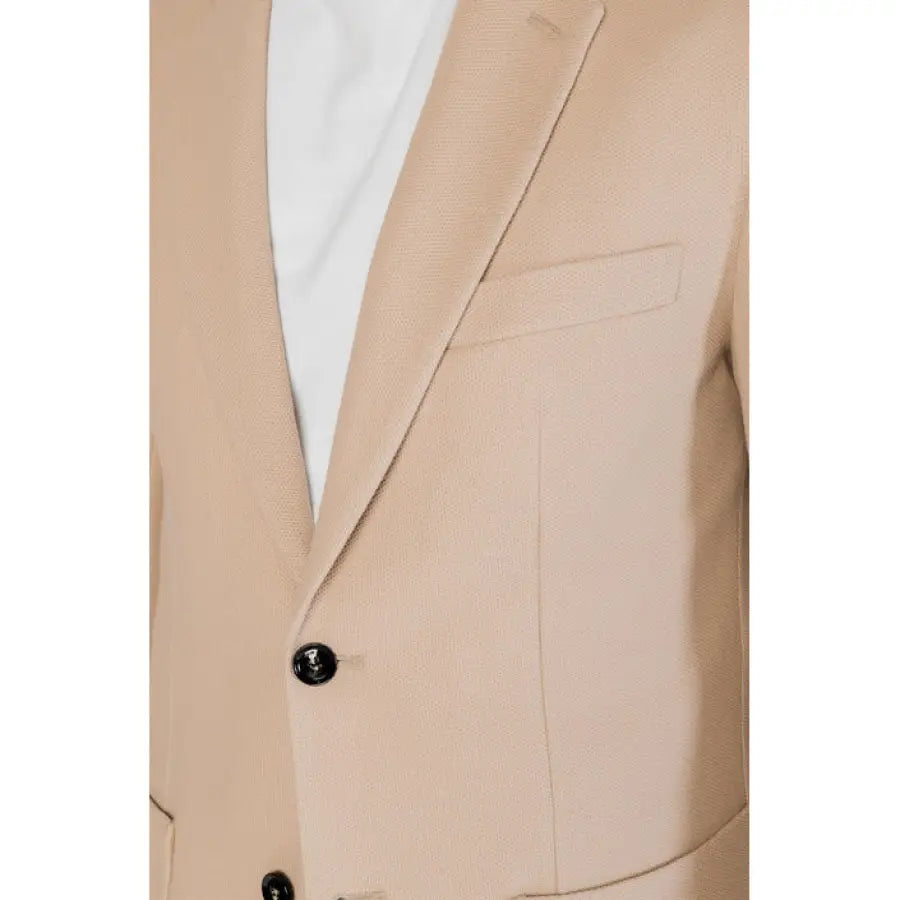 
                      
                        Liu Jo Men Blazer in urban city style, featuring The Row person tailored image 3
                      
                    