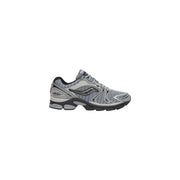 Grau und Schwarz Saucony Herren-Sneaker mit Mesh-Obermaterial und gepolsterter Zwischensohle aus Synthetik: Progrid Triumph 4 Laufschuh