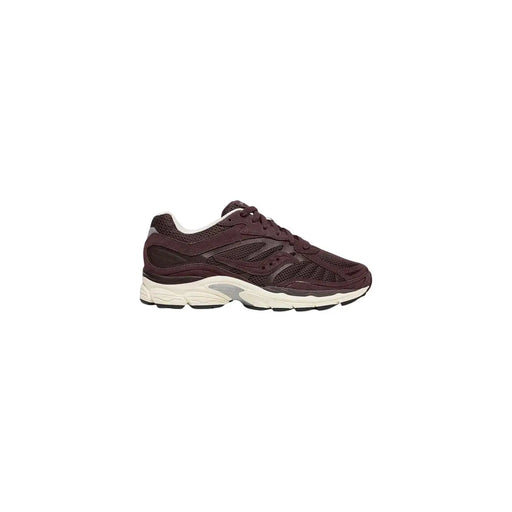 Saucony Baskets homme marron en mesh synthétique et cuir, modèle running avec semelle intermédiaire blanche et détails gris.