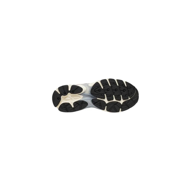 Schwarze und durchscheinend weiße Gummisohle mit modernem segmentiertem Profil Saucony Herren-Sneaker, braun, Synthetik, Progrid Omni 9