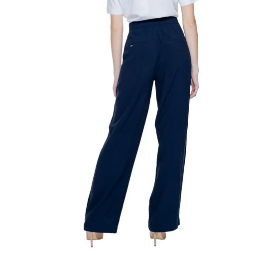 Navy blue wide-leg Street One viscose women trousers with tailored fit and subtle side slit at the hem