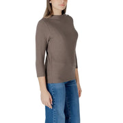 Women’s ribbed knit three-quarter sleeve top from Street One in brown with round neck and buttons