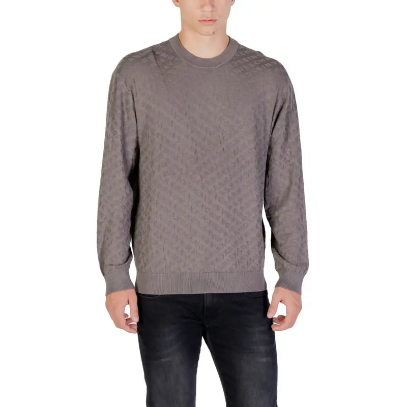 Taupe patterned crewneck sweater displayed on a mannequin, stylish and comfortable