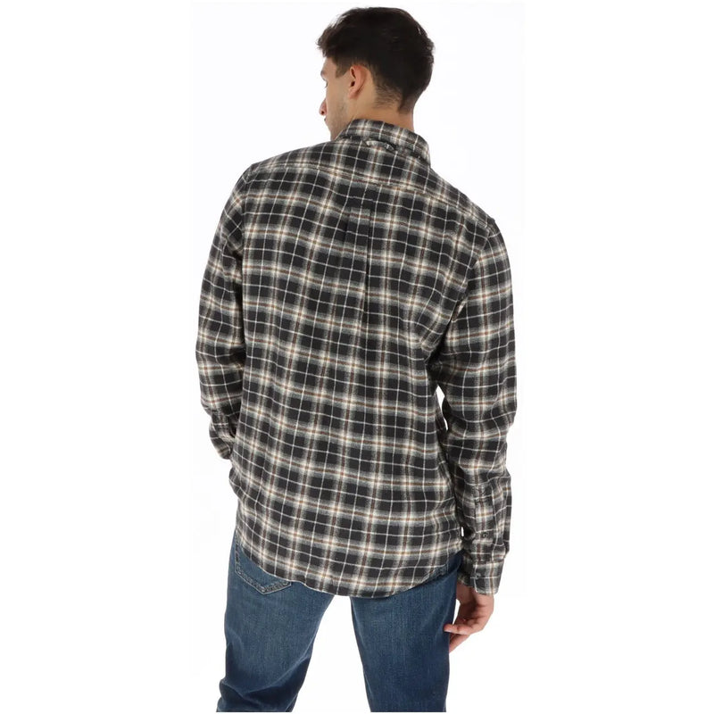 Timberland men checked cotton shirt black features a long-sleeved black and white plaid flannel with button-up collar and cuffs