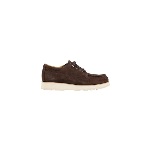 Timberland men lace ups shoes in brown suede with white rubber sole designed for spring summer wear