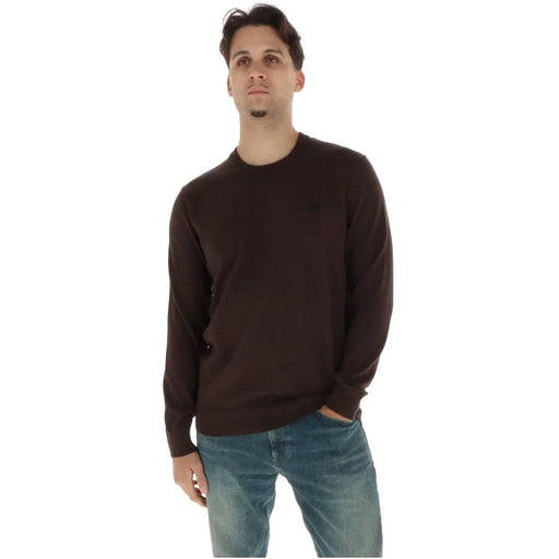 Timberland Herrenpullover in Dunkelbraun mit dezentem, gesticktem Logo auf der linken Brust, Vorderansicht