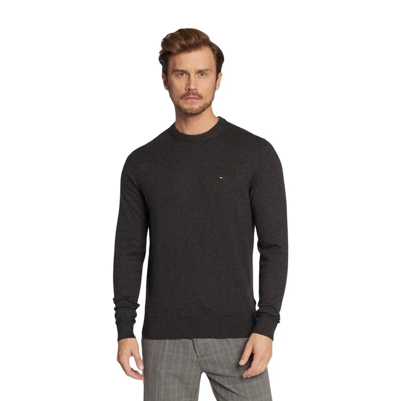Tommy Hilfiger Schwarzer Kaschmirpullover für Herren mit dezenter Strickstruktur und kleinem, gesticktem Logo, Vorderansicht