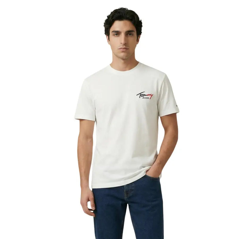 White Tommy Hilfiger Jeans men t-shirt in cotton with a red and black logo on the chest