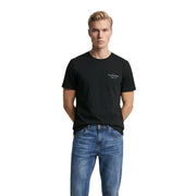Tommy Hilfiger Schwarzes Herren-T-Shirt aus Baumwolle mit dezentem weißen Logo auf der linken Brust und Rundhalsausschnitt