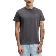 Dunkelgrau Tommy Hilfiger Jeans Männer t-shirt mit einem kleinen weißen Logo aus Baumwollmaterial auf der linken Brust