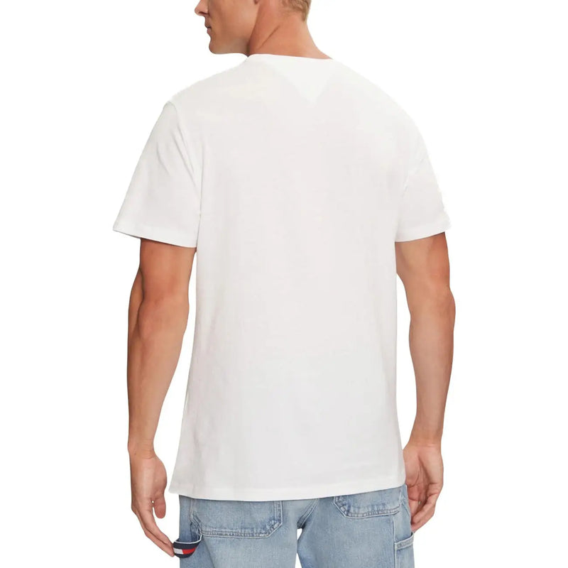 Tommy Hilfiger Jeans men t-shirt in white with classic crew neck and short sleeves made from soft cotton material