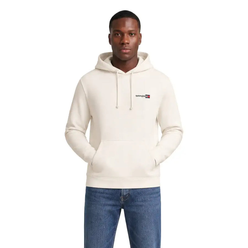 Cremefarbener Tommy Hilfiger Hoodie mit kleinem Brustlogo und Kordelzug aus weißer Bio-Baumwolle für Herren