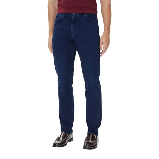 Tommy Hilfiger men blue organic cotton jeans with dark blue denim, classic straight-leg cut, and visible stitching details