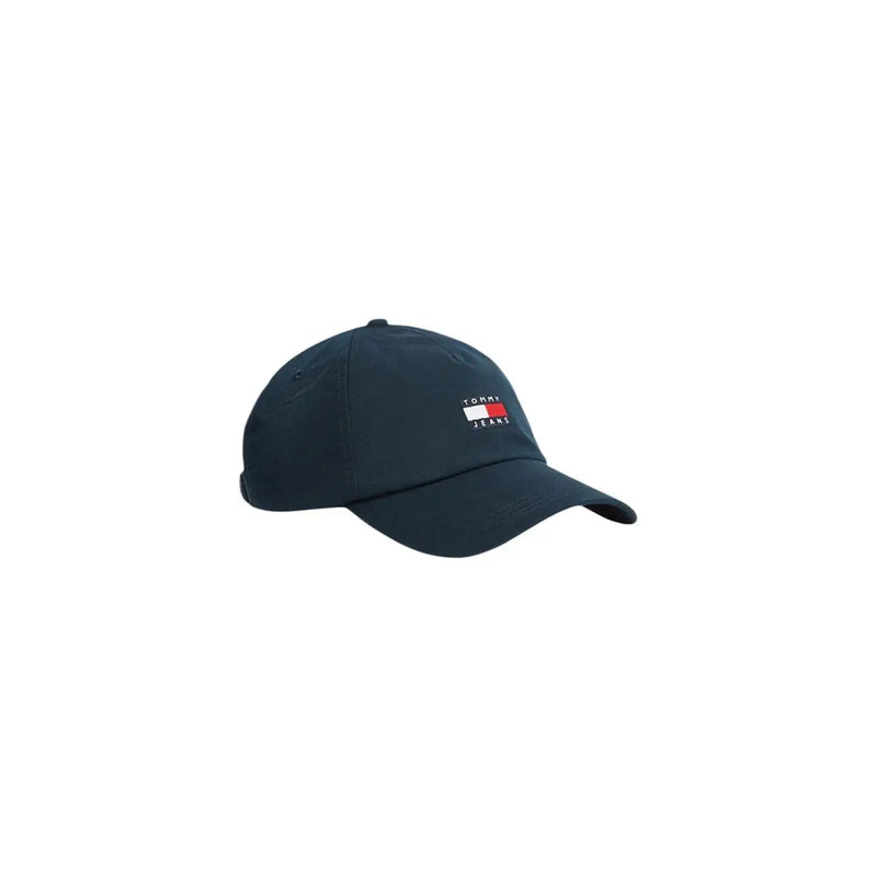 Dark navy tommy hilfiger men cap with small embroidered logo made of organic cotton with adjustable buckle closure