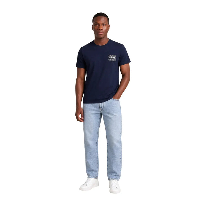 Marineblaues Tommy Hilfiger Herren-T-Shirt aus Bio-Baumwolle mit kurzen Ärmeln und weißem Logo-Patch auf der linken Brust