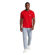 Tommy Hilfiger Rotes Herren-T-Shirt aus Bio-Baumwolle mit kurzen Ärmeln und kleinem Logo auf der Brust.