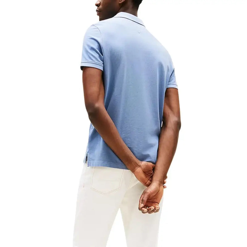 Tommy Hilfiger Herren-Poloshirt aus hellblauer Baumwolle mit klassischem Kragen und kurzen Ärmeln