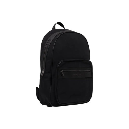 Tommy Hilfiger Herren-Rucksack Repreve aus schwarzem Nylon mit Reißverschlusstasche vorne und dezentem Markenlogo, 15 cm breit