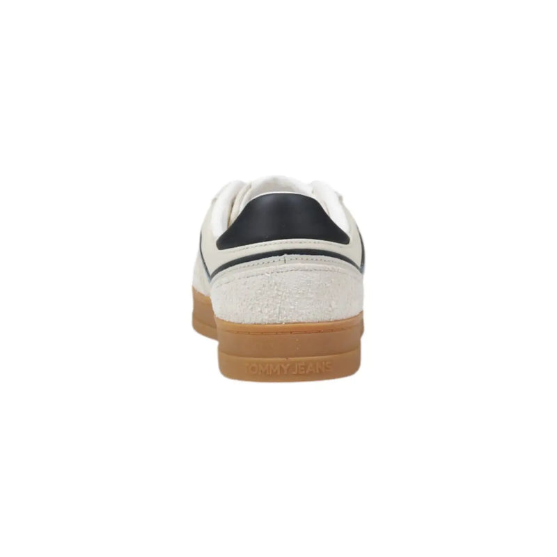 Tommy Hilfiger Weiße Herren-Sneaker aus Leder mit weißem Wildleder, schwarzer Fersenlasche und strukturierter Gummisohle