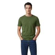Tommy Hilfiger Herren-T-Shirt aus olivgrüner Bio-Baumwolle mit klassischem Rundhalsausschnitt und kleinem Flaggenlogo auf der linken Brust