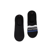 Schwarze Tommy Hilfiger No-Show-Socken mit weiß-blau gestreiftem Band und auffälligem Markennamen für Herrenunterwäsche