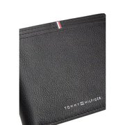 Schwarze Geldbörse aus strukturiertem Leder für Herren von Tommy Hilfiger mit dezenten Logo- und Markenflaggendetails