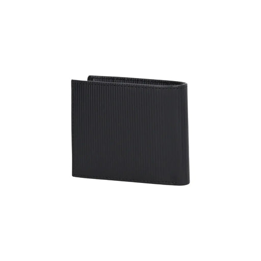 Tommy Hilfiger men wallet black textured leather with vertical ridges and precise stitching for everyday use