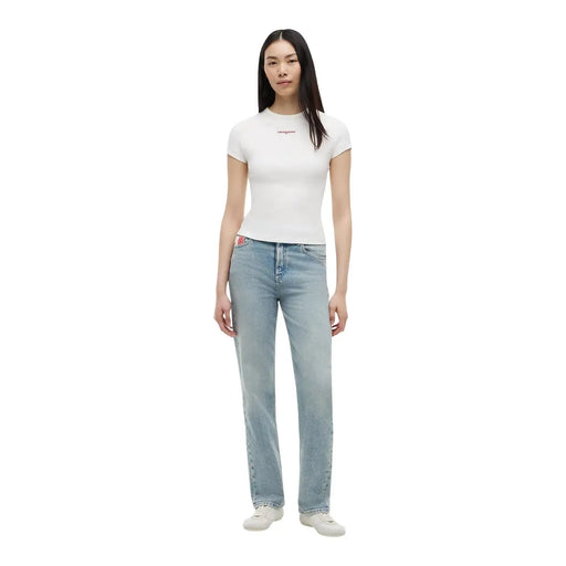Weißes, kurzärmeliges, tailliertes Hemd t-shirt mit kleinem, gesticktem Logo aus Bio-Baumwolle von Tommy Hilfiger Damenkollektion