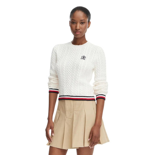 Tommy Hilfiger Weißer Damen-Baumwollpullover mit Zopfmuster, rot-weiß-marineblau gestreiften Bündchen und Saum sowie gesticktem Logo auf der Brust