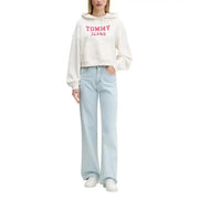 White tommy hilfiger women’s hooded organic cotton sweatshirt with pink lettering and a hood for casual wear