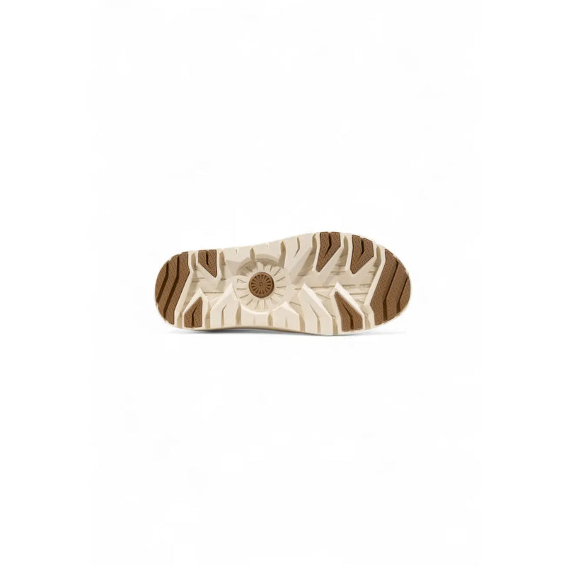 Beige und braune Gummisohle mit rundem UGG-Logo auf UGG Herren-Wildlederpantoffeln, beige Winterschuhe