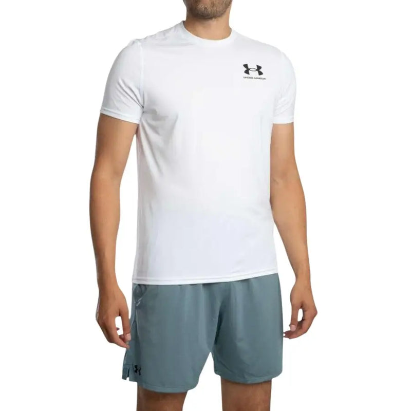 Under armour Weißes Herren-T-Shirt aus Polyester mit kurzen Ärmeln und schwarzem Logo auf der Brust für sportliche Aktivitäten
