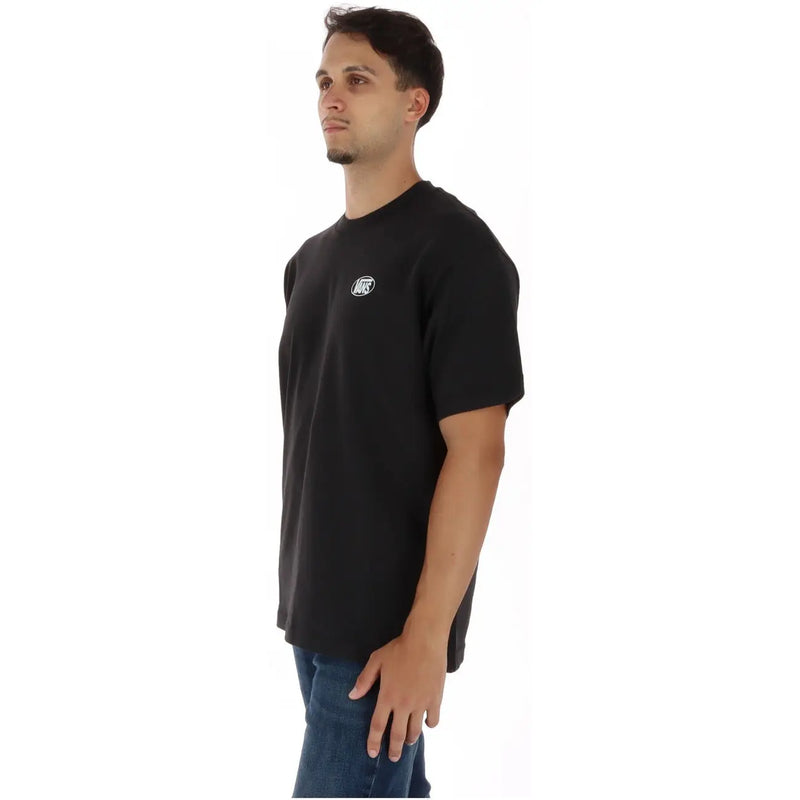 Vans men cotton black short-sleeved t shirt featuring a small white logo on the left chest and round neck design