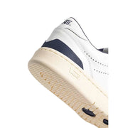 Weiße Vans Herren-Sneaker Court Low aus Leder mit marineblauem Mesh-Einsatz und cremefarbener Gummisohle