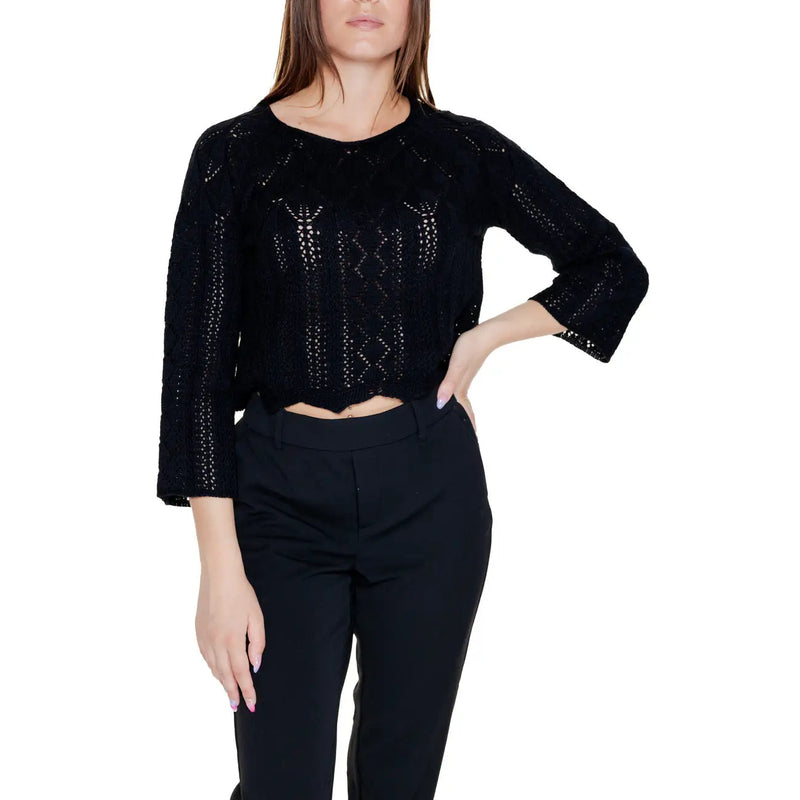 Vero moda black cotton acrylic cropped knit top with three quarter sleeves and openwork textured pattern