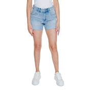 Vero Moda Schwarze, hellblaue Jeansshorts mit hohem Bund und ausgefranstem Saum