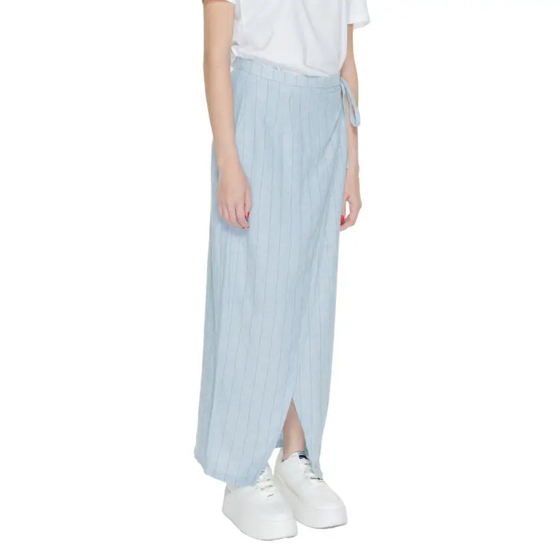Vero moda blue pinstripe skirt with laces featuring light blue pinstripe wide-leg trousers with side slit and tie waistband