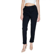 Vero moda women trousers black plain front pockets tailored with a sleek straight-leg cut and rolled cuffs
