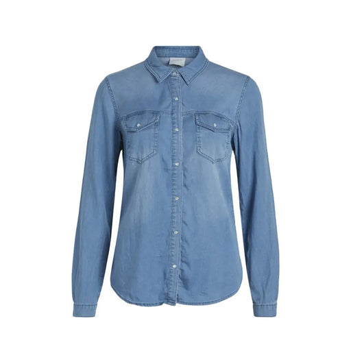 Hellblaues Jeanshemd von Vila mit langen Ärmeln, klassischem Kragen und aufgesetzten Taschen.
