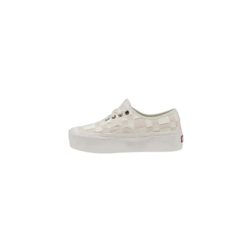 White checkered platform sneaker from Vans Women’s Pink Sneakers Fall/Winter Collection
